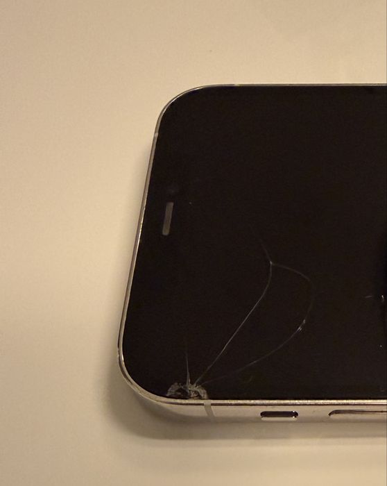 Iphone 12Pro a funcionar com ecra partido