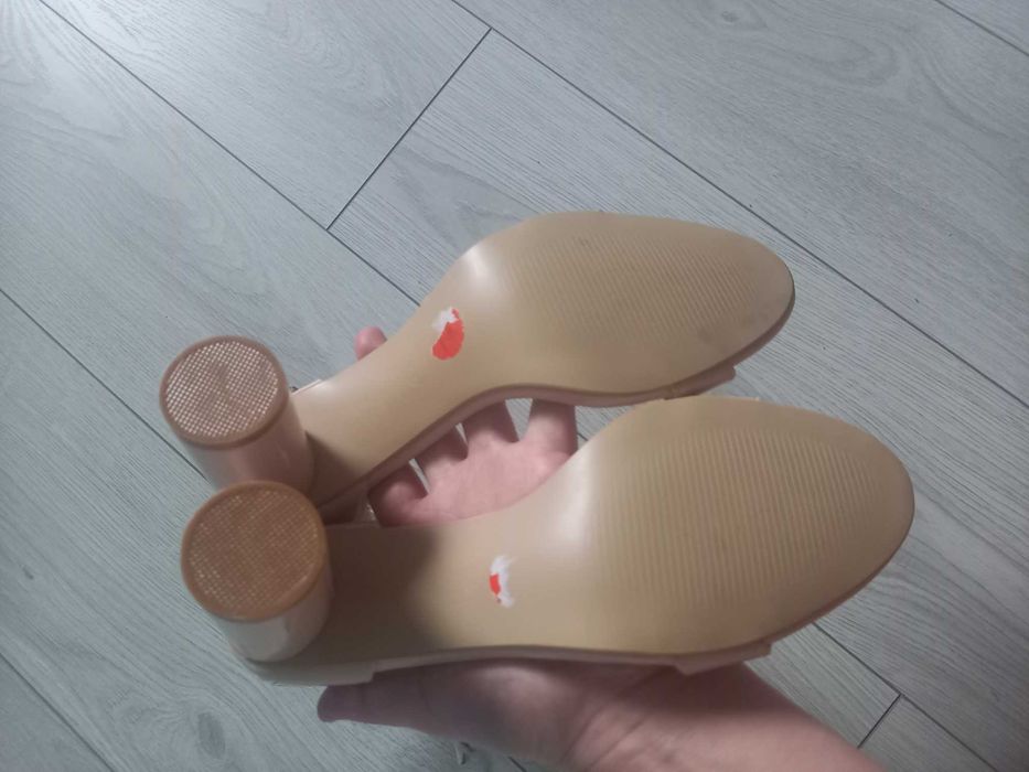 Buty na obcasie słupek szpilki 40 sandały sandałki