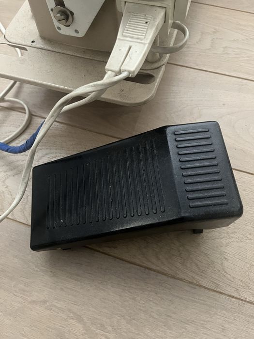 Łucznik PREDOM 466 - maszyna do szycia