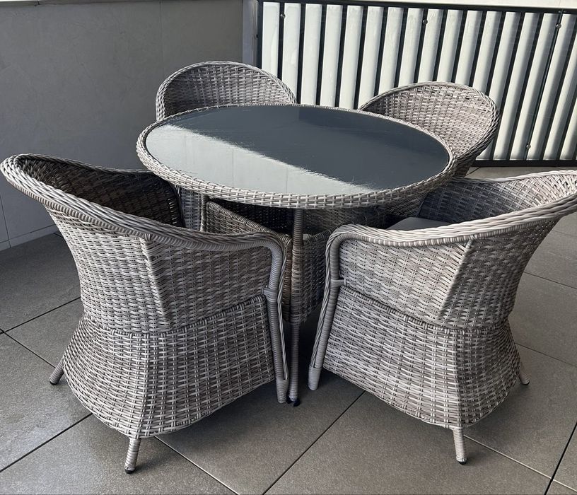 Mesa exterior + 4 cadeiras