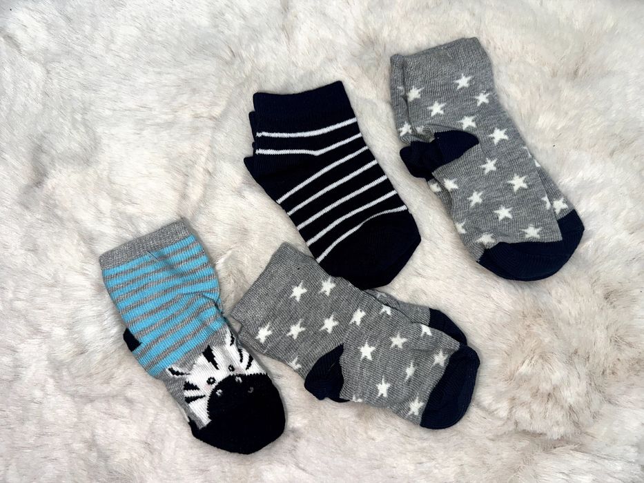 Skarpetki 4 pary nowe 16-18