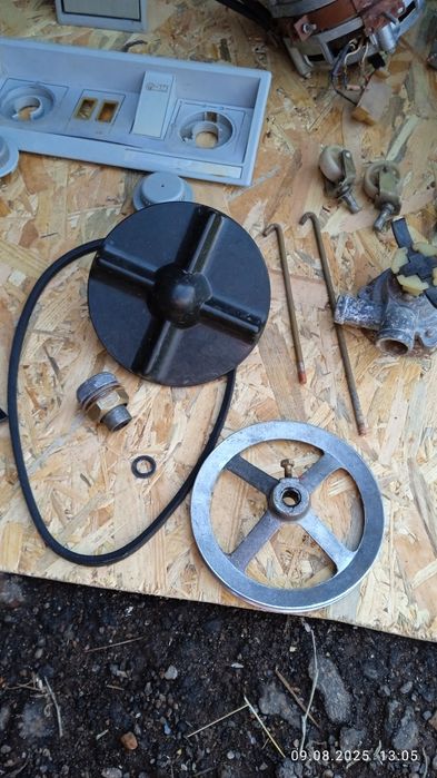 На разборку - стиральная машинка АУРИКА 120-1. ОБА двигателя