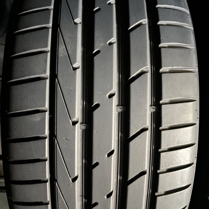 Шини 225/40/18 - 2шт Hankook Ventus S1 evo2