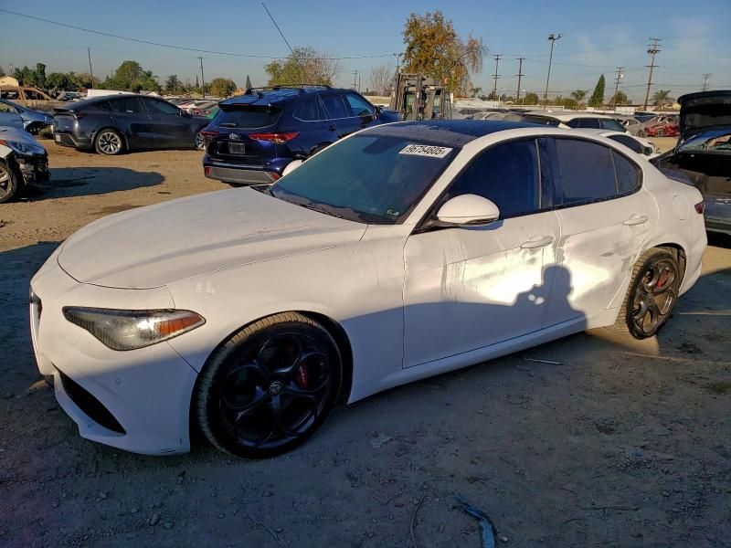 Alfa Romeo Giulia Auta z USA - Zapytaj o więcej ofert !