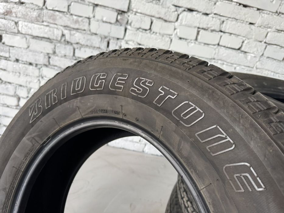 Майже нові всесезонні шини Bridgestone 255/70 R18