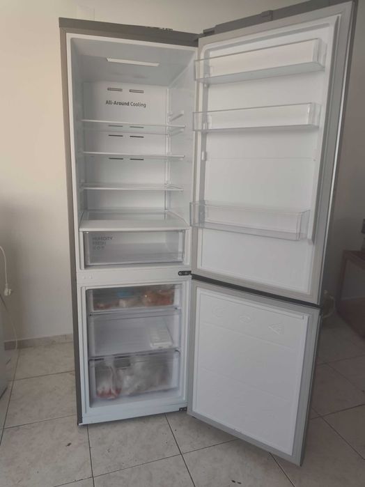 Frigorífico combinado SAMSUNG 344 LT
