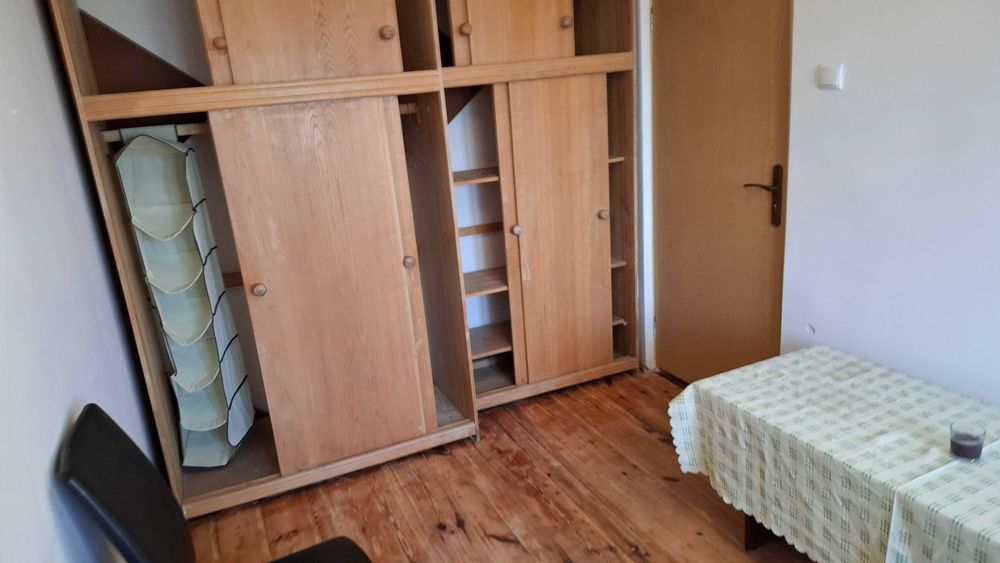 Pokój  zamykany na klucz przy metrze Natolin