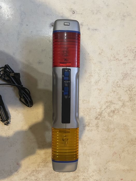 Багатофункціональний ліхтар