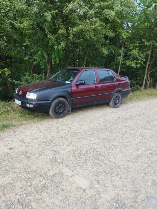 vw vento 1.8.газ працює.зимова гума
