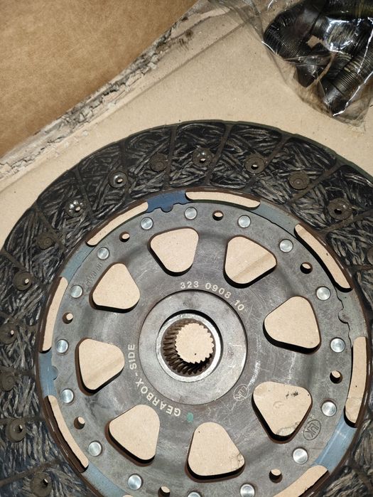 Volante bimassa+embraiagem Luk BMW serie 1 F40/MINI F56 B37 como Novo