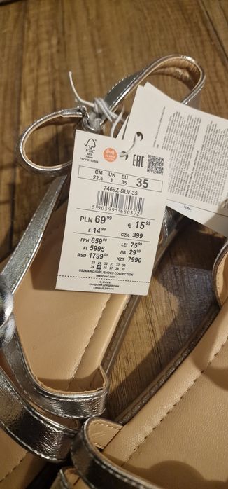 Sandałki reserved r. 35