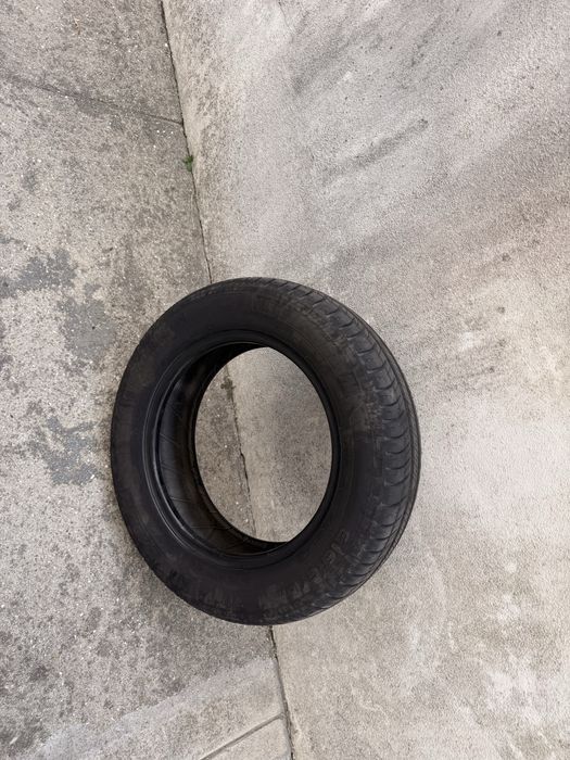 Pneu Michelin 165/70 14R seminovo