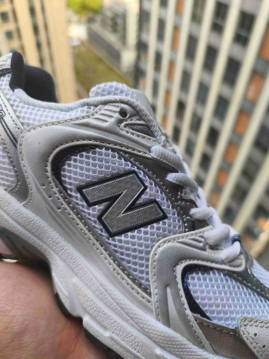 Damskie trampki New Balance 530, białe i szare, rozmiar 40