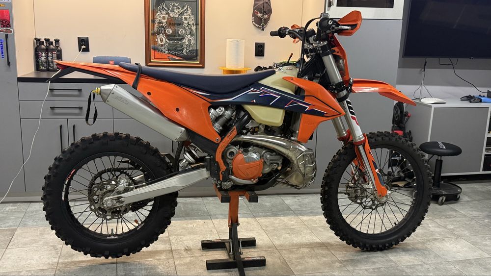 KTM EXC tpi 300.