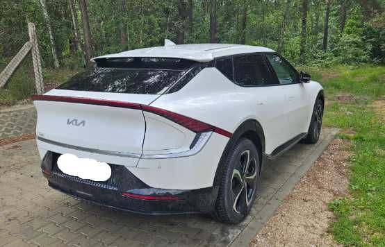 Kia  E V6   2023