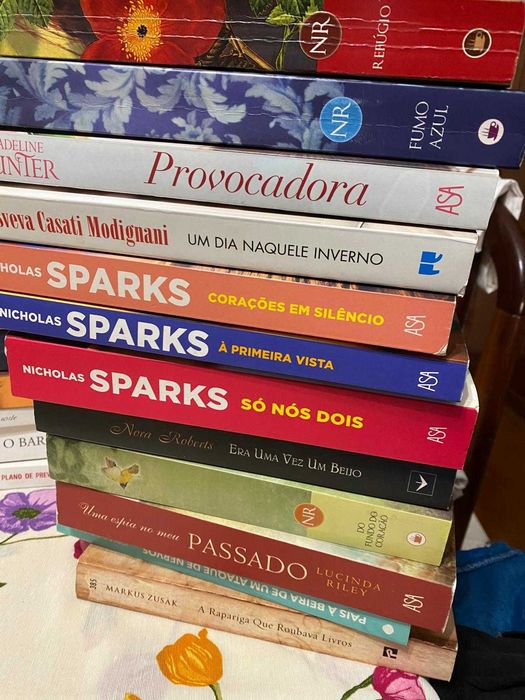 Livros variados - Romances atuais