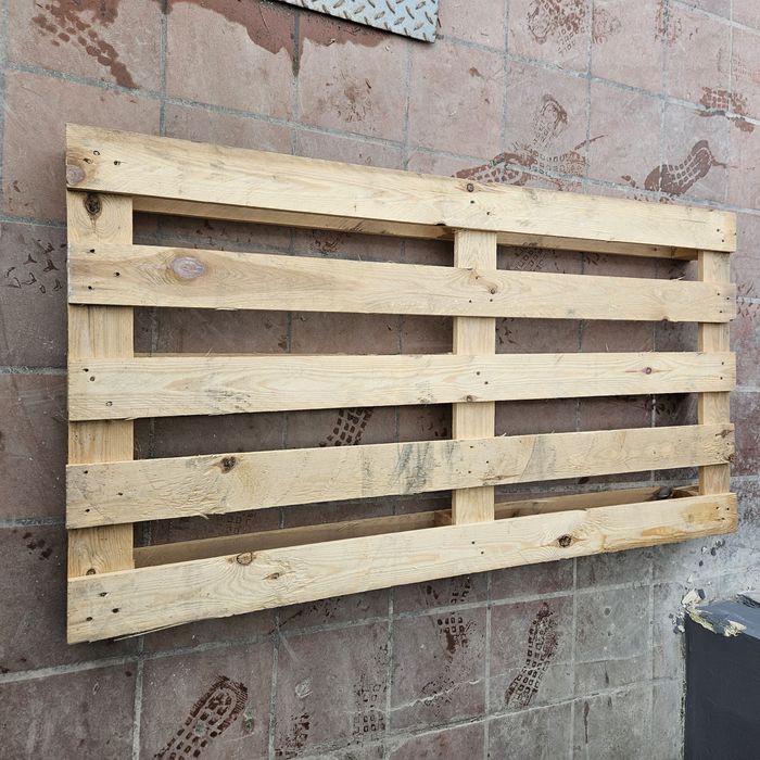 Paleta o wymiarach 152×80 cm,