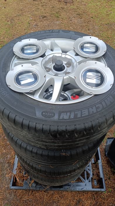 Felgi aluminiowe R15 Seat