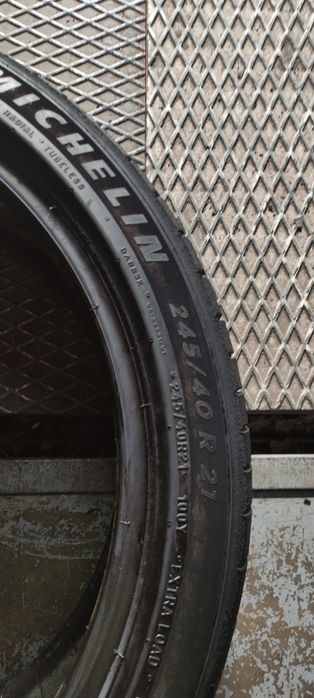 Pneus 245/40/21 Michelin semi novos