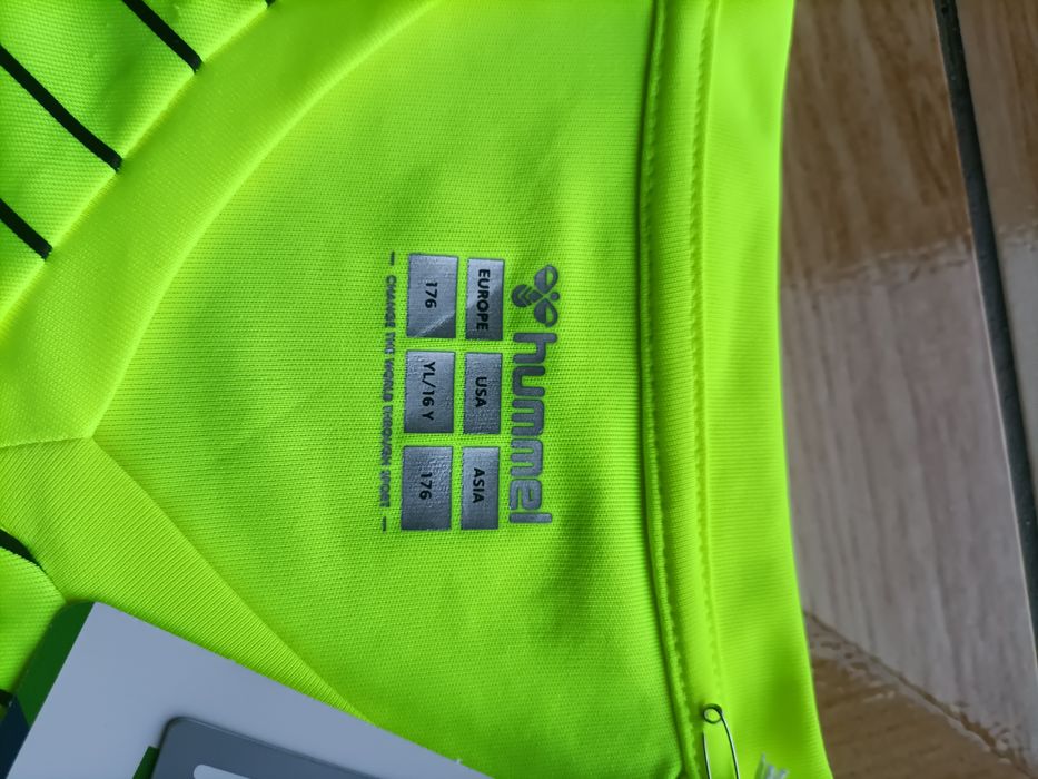 Koszulka sportowa hummel żółta rozmiar 176