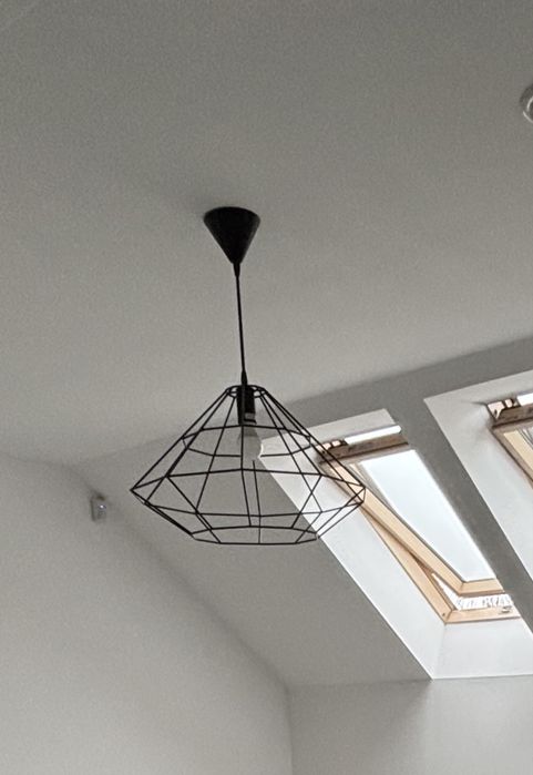 Lampa rustykalna czarna wiszaca