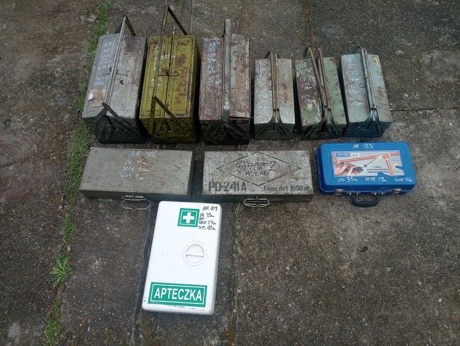 Stare Skrzynki Skrzyneczki metalowe  różne rozmiary pojemniki