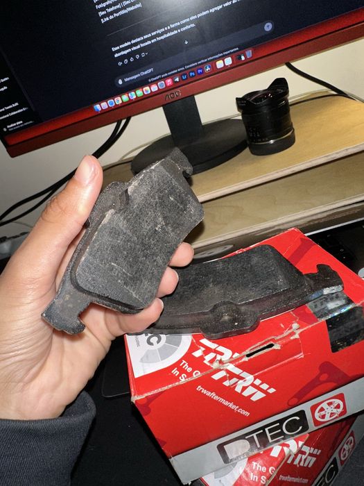 Conjunto de pastilhas para carro.