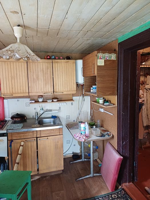 Продам будинок зі всіма зручностями  в селі Гориця.Торг.