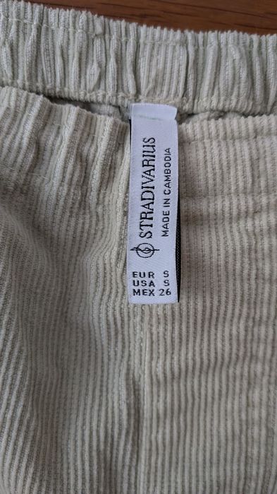 Stradivarius Women’s Corduroy Pants – Size S