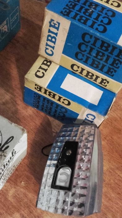 Varios farois orbita vilar e pasteleiras