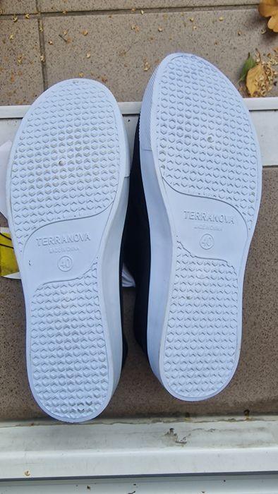 Trampki rozmiar 40
