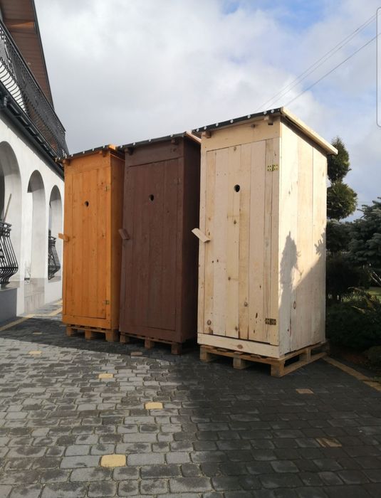 Toaleta drewniana WC wychodek ustep szalet kibelek  budowa nowy ogród