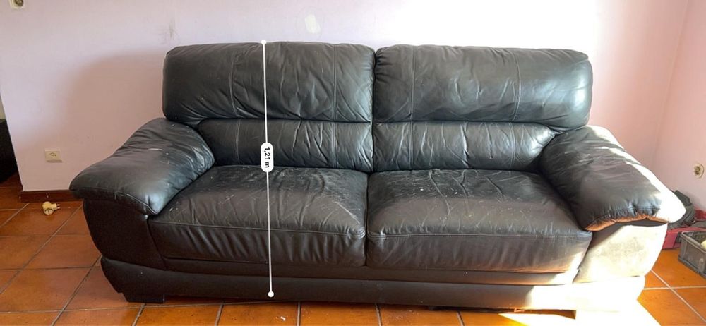 Sofa de pele usado