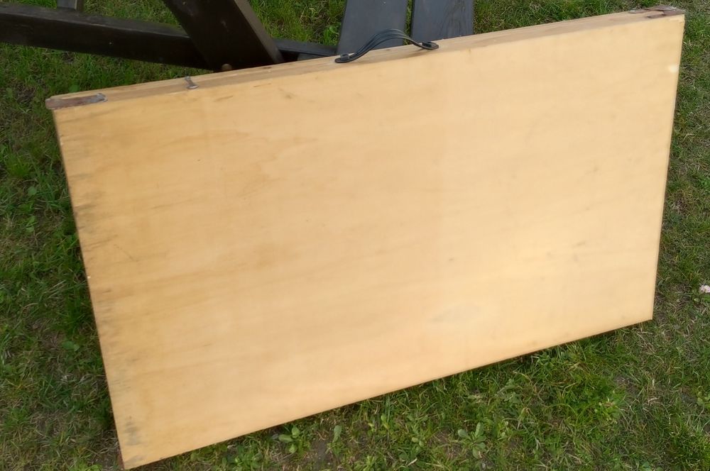 Stół do tapetowania