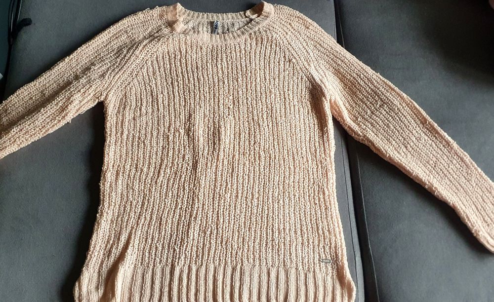 Sweter cropp S ciepły