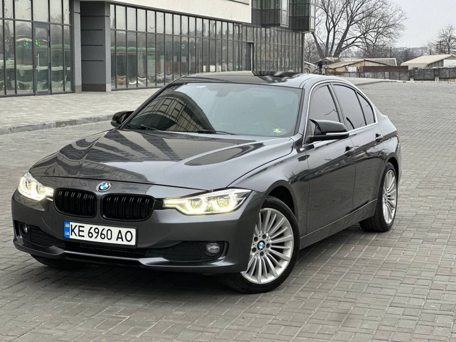 Расширенная мультимедиа, подогревы всех сидений, подогрев руля, открытие багажника ногой, люк, полный привод, техника без вопросов, вся обслужена. готов к любым проверкам!