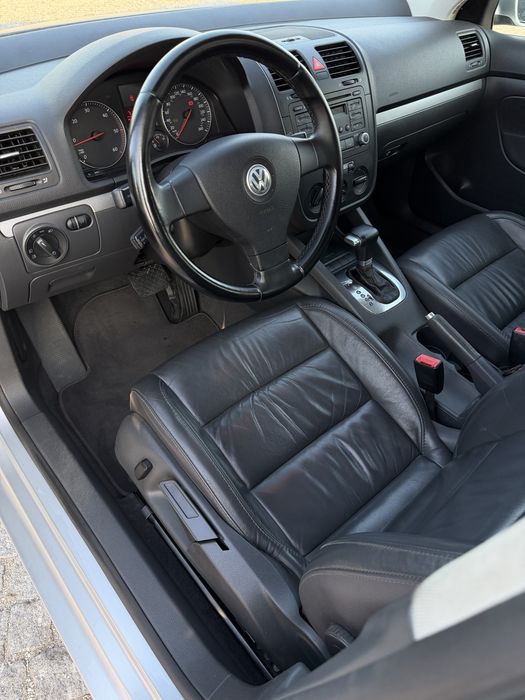 Volkswagen Jetta — fotografia 5