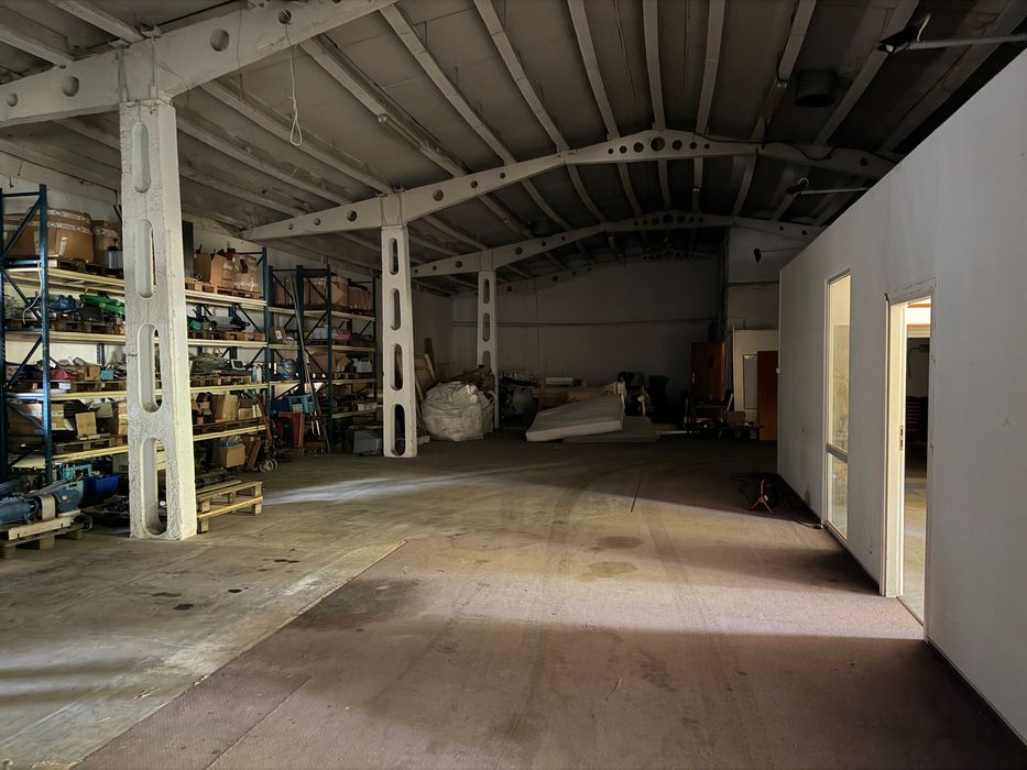 Magazyn Jeżyce 540 m2 + biura 130m2