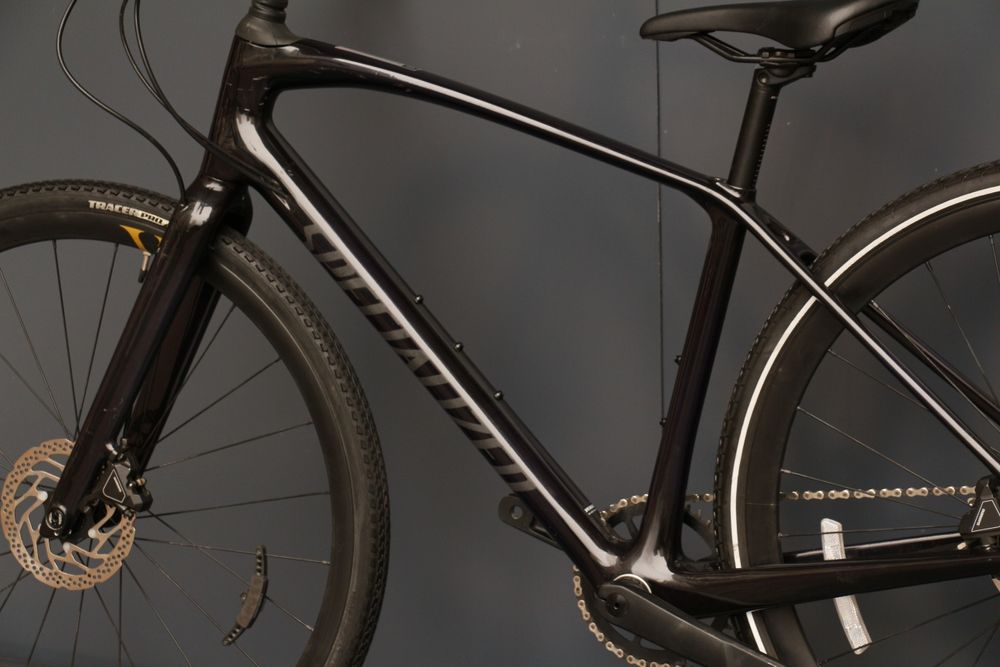 Велосипед Specialized Sirrus X Comp Carbon 2020. Не Trek, не Scott