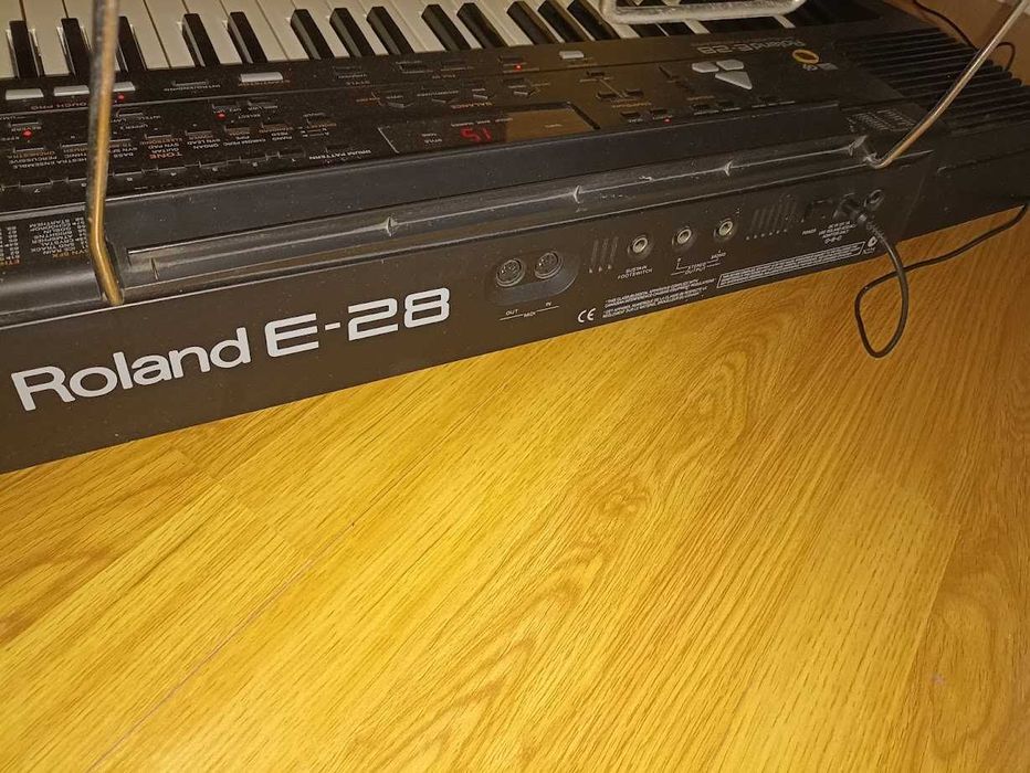 Piano Digital Roland E-28