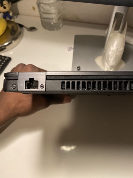 Portatil DELL 16G