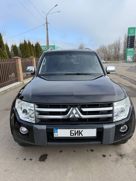 Mitsubishi Pajero IV