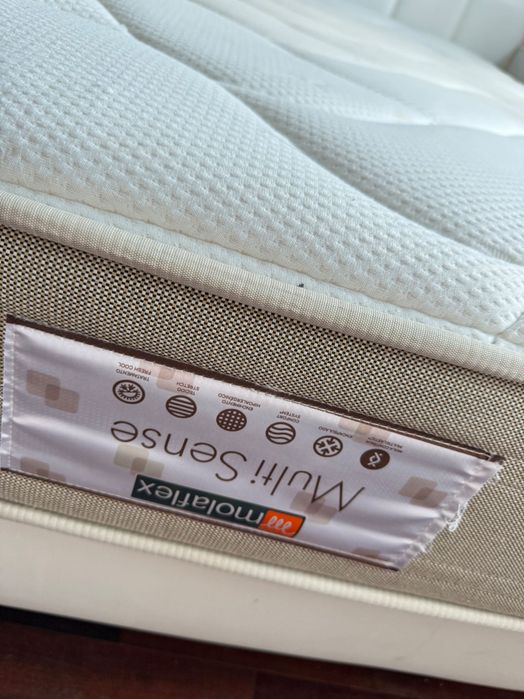 Cama de casal com colchão