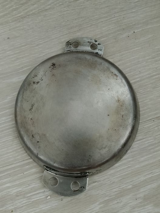 Сковороди діаметр 22 та 20 см.