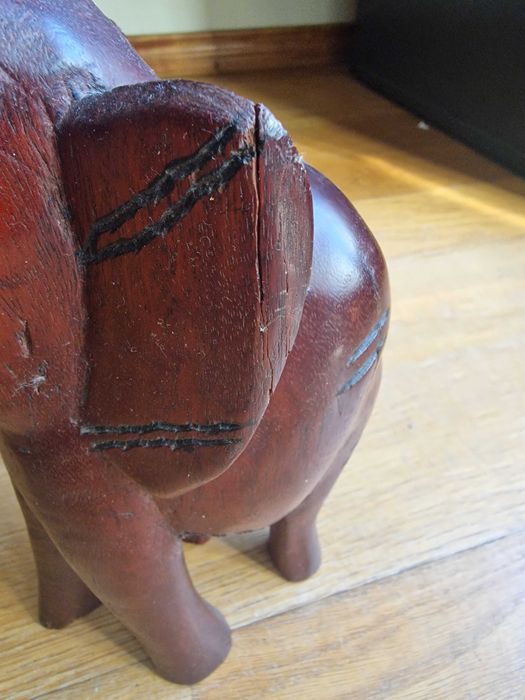 Escultura Africana - Elefante em Madeira Maciça