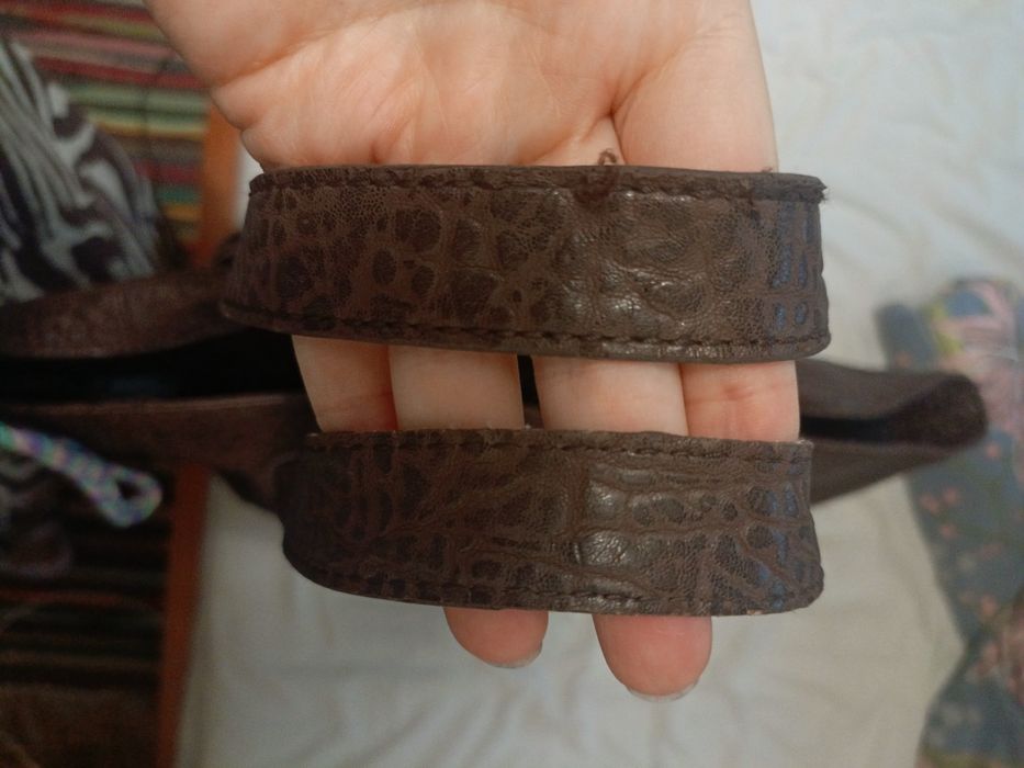 Czekoladowa torebka Mango