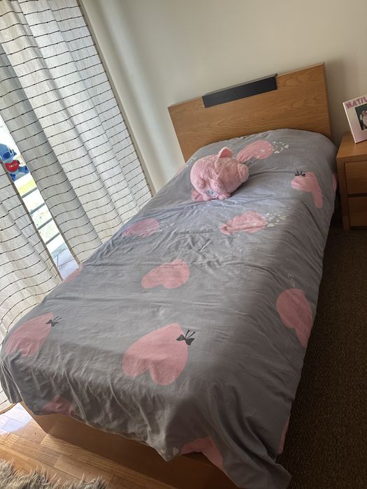 Cama de crianca completa! Em madeira mossiça