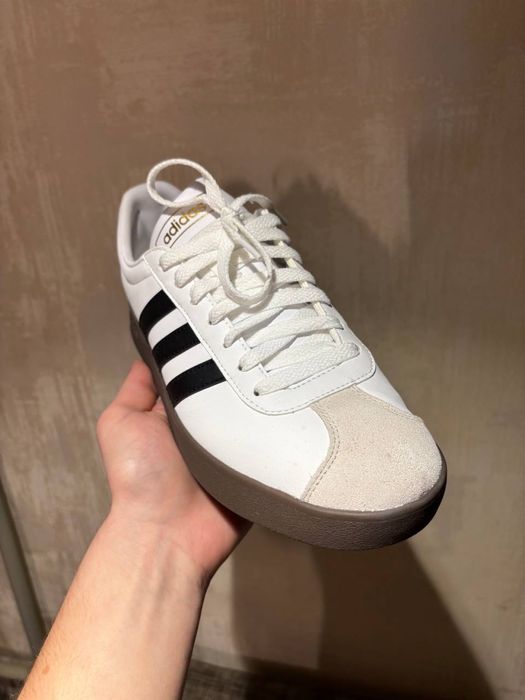 Кроссовки adidas