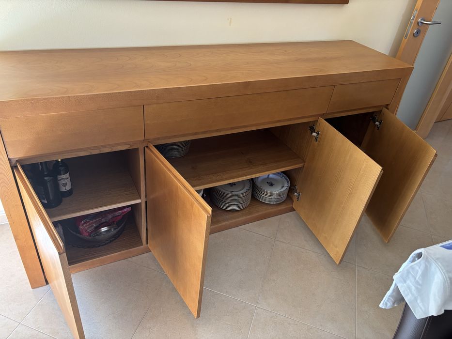 Aparador madeira cor cerejeira