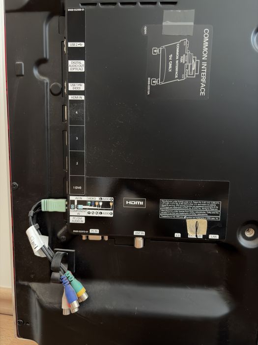 Telewizor Smasung 32 cale UE32D5500RW